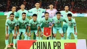 马兹拉维谈英超挑战与伤病困扰